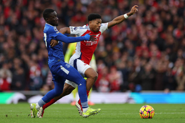 具备象征意 具备象征意